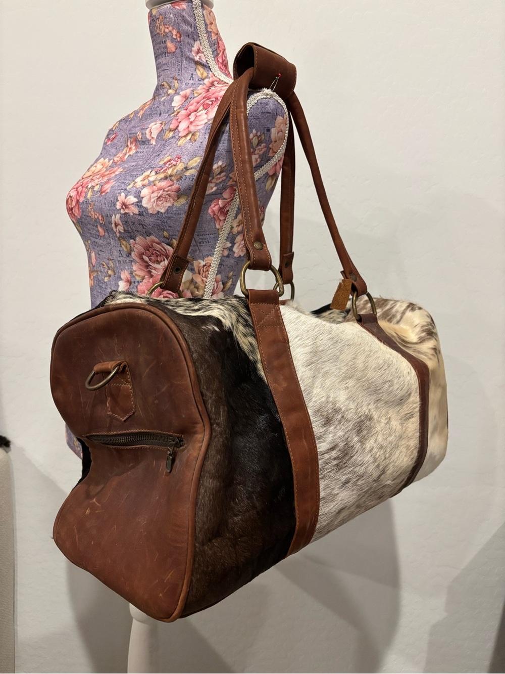 Genuinos Olmos Mexican Leather and Cowhide Travel Duffle Bag